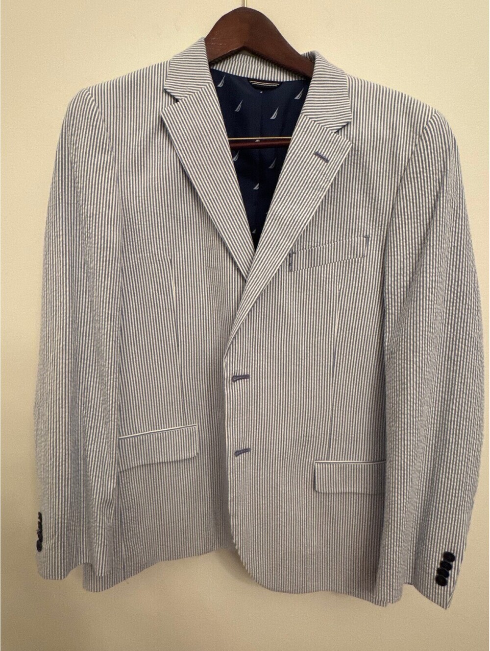 Nautica Modern Fit seersucker sport coat